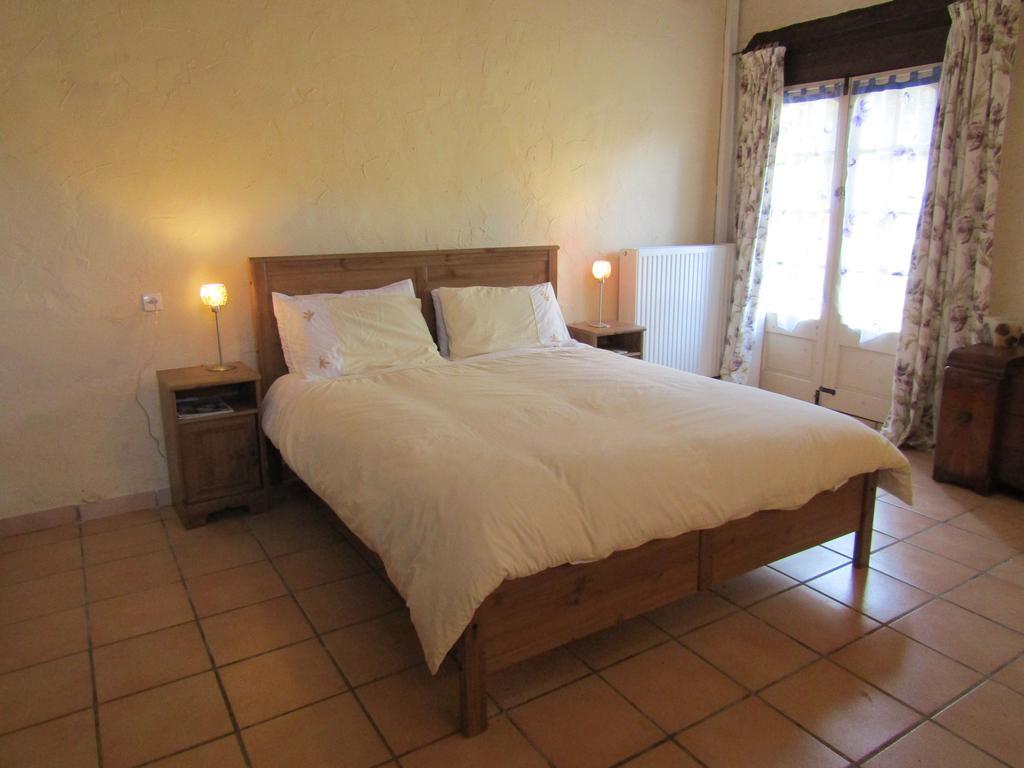 Bed and Breakfast Thesecretgarden-France Saint-Pierre-du-Lorouer Экстерьер фото